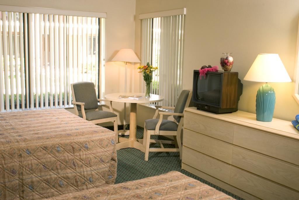 Cypress Cove Nudist Resort Poinciana Exterior foto